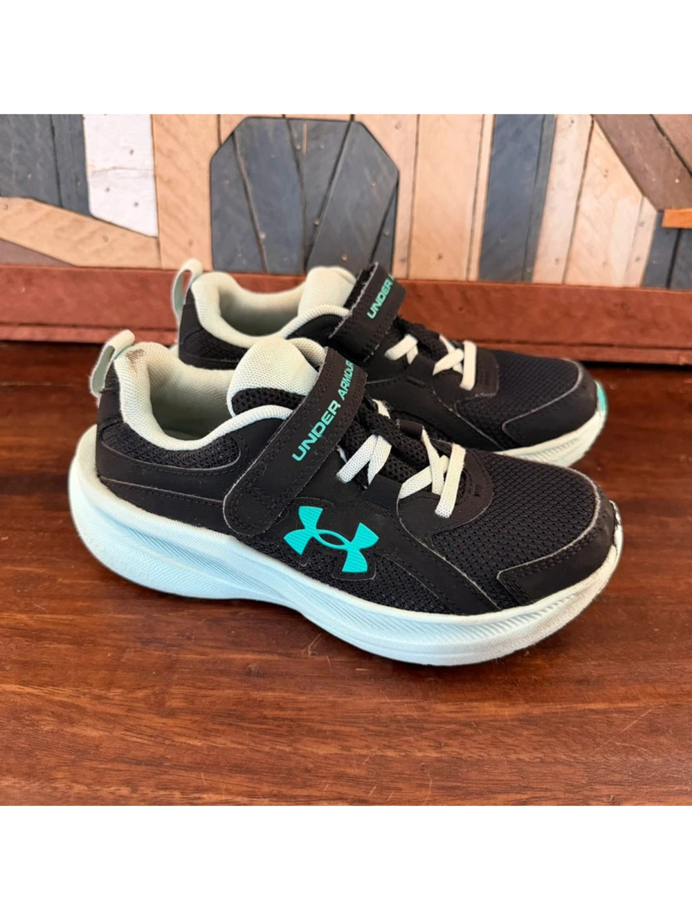 Under Armour Kids Assert 11 AC Running Shoes Black/Mint Size 12.5K